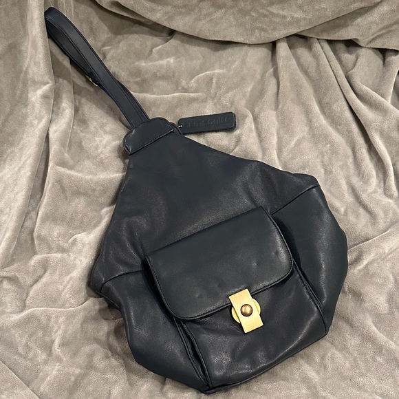Samsonite Handbags - Samsonite Elegant Navy Leather Shoulder Sling Bag